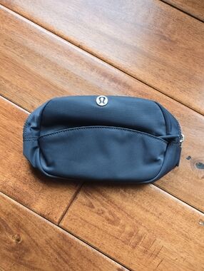 lululemon Pouch